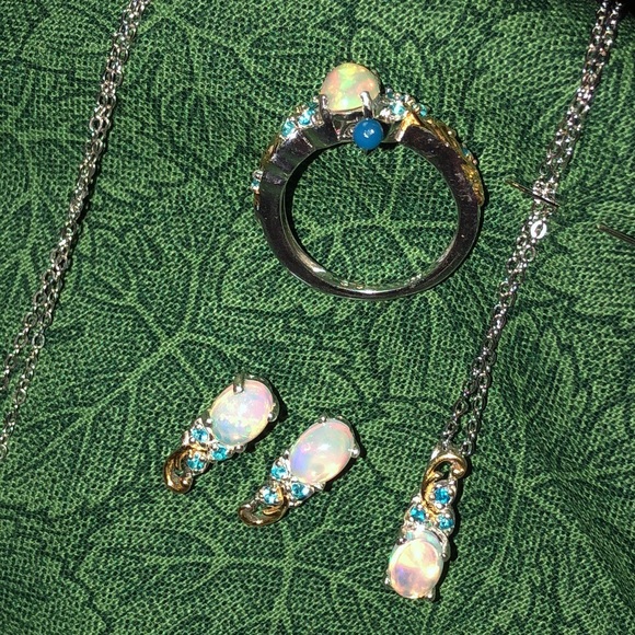 Ethiopian Welo Opal - Picture 2 of 4